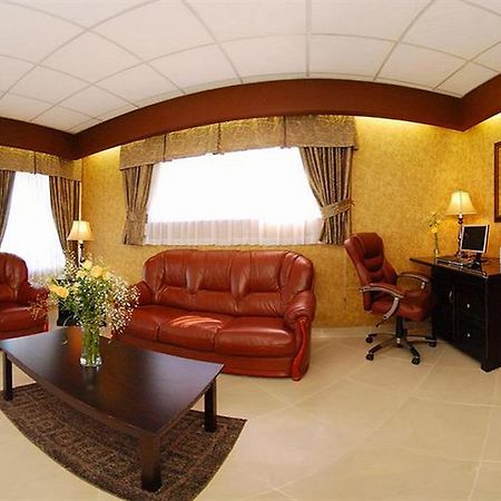 Hollies Hotel & Suites Calexico Exterior foto