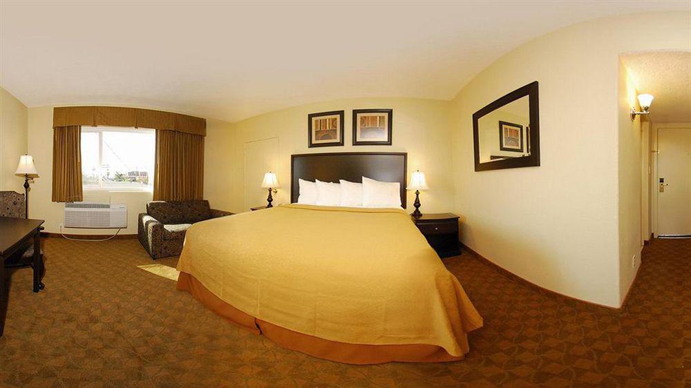 Hollies Hotel & Suites Calexico Exterior foto