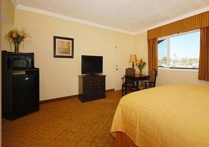 Hollies Hotel & Suites Calexico Habitación foto