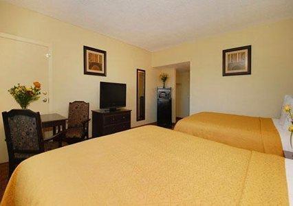 Hollies Hotel & Suites Calexico Habitación foto