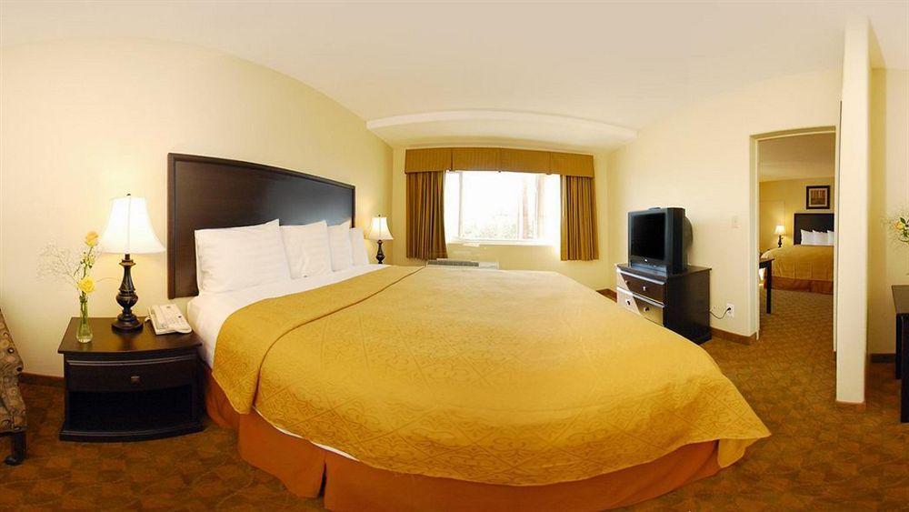 Hollies Hotel & Suites Calexico Exterior foto