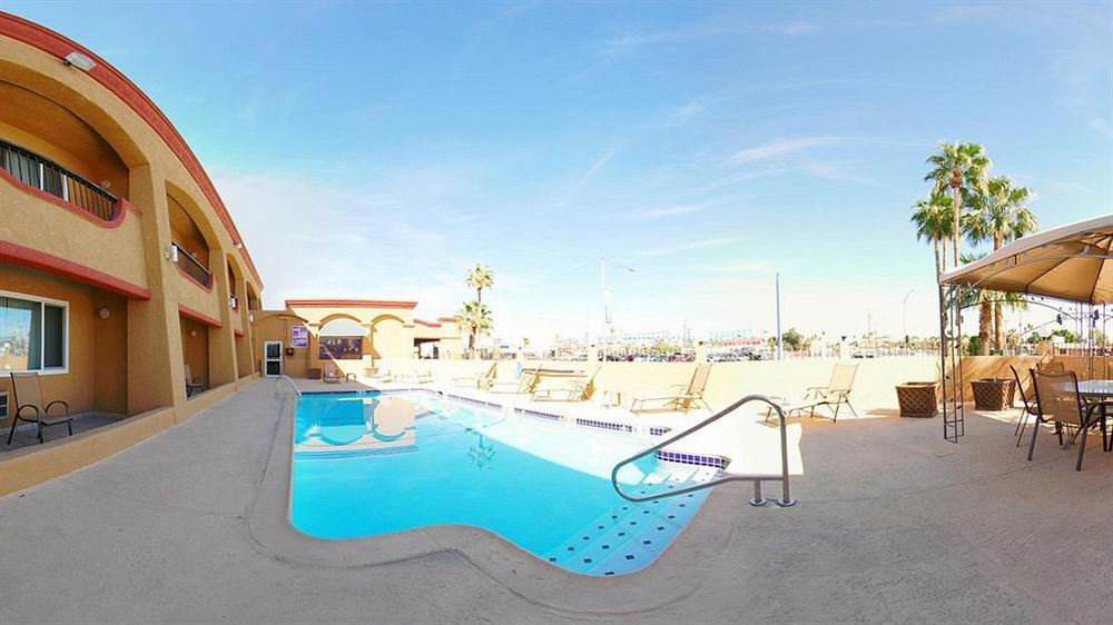 Hollies Hotel & Suites Calexico Exterior foto